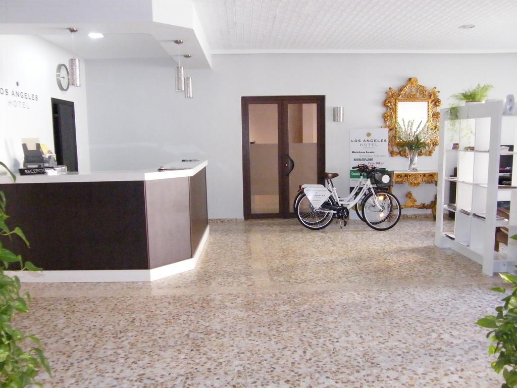 Hotel Los Angeles Almendralejo Bagian luar foto